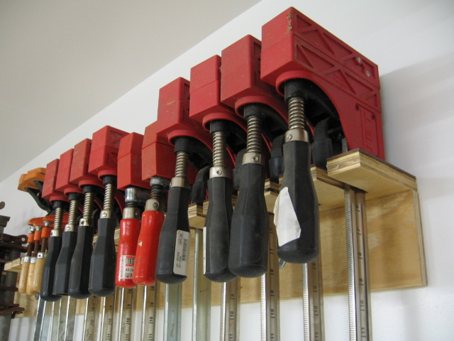 bar clamps and bessy jet clamps slide into narrower slots and the grip 